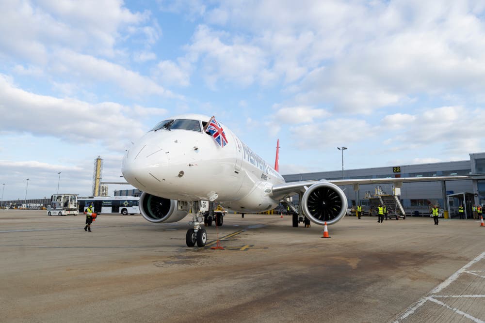 Helvetic first E2 flight to LCY