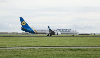 Ukraine International Airlines UIA Boeing 737