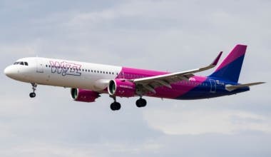 https://commons.wikimedia.org/wiki/Category:Airbus_A321neo_of_Wizz_Air_at_Frankfurt_Airport#/media/File:HA-LVA_Airbus_A321-200neo_Wizz_Air_FRA_2019-08-09_(11a).jpg