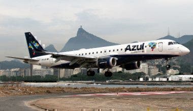 Azul Embraer E190