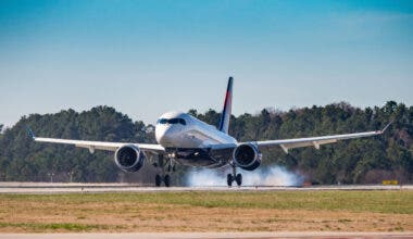 DAL_A220_LANDING