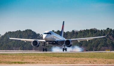 Delta A220