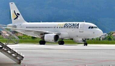 FlyBosnia_second_A319_(E7-FBB)