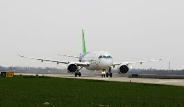 China's COMAC C919