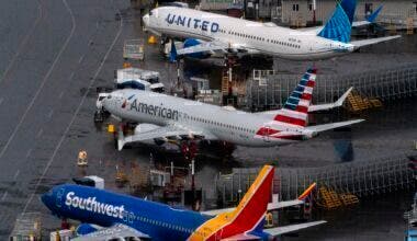 Boeing 737 MAX, Booking, Differences