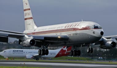 The historic Qantas Boeing 707-138B land