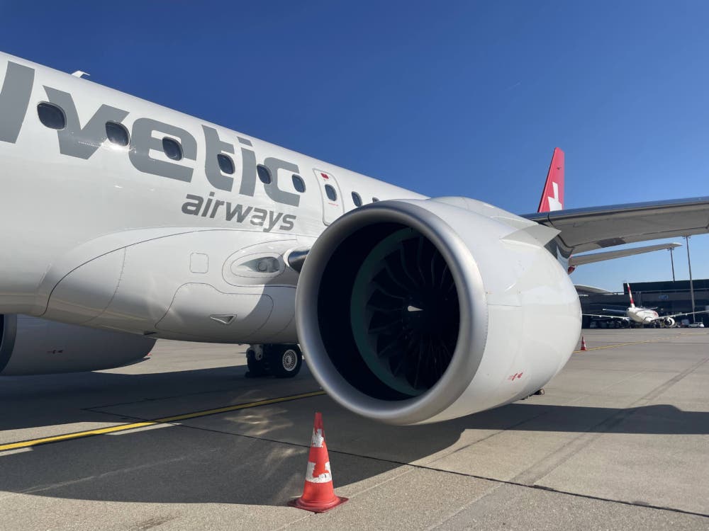 Helvetic first E2 flight to LCY