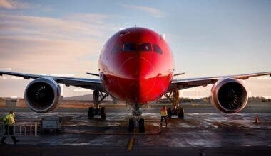 Norwegian long haul cuts