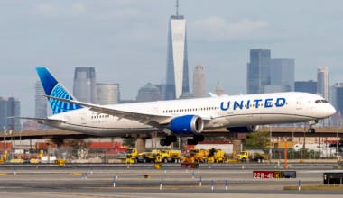 United B787-10