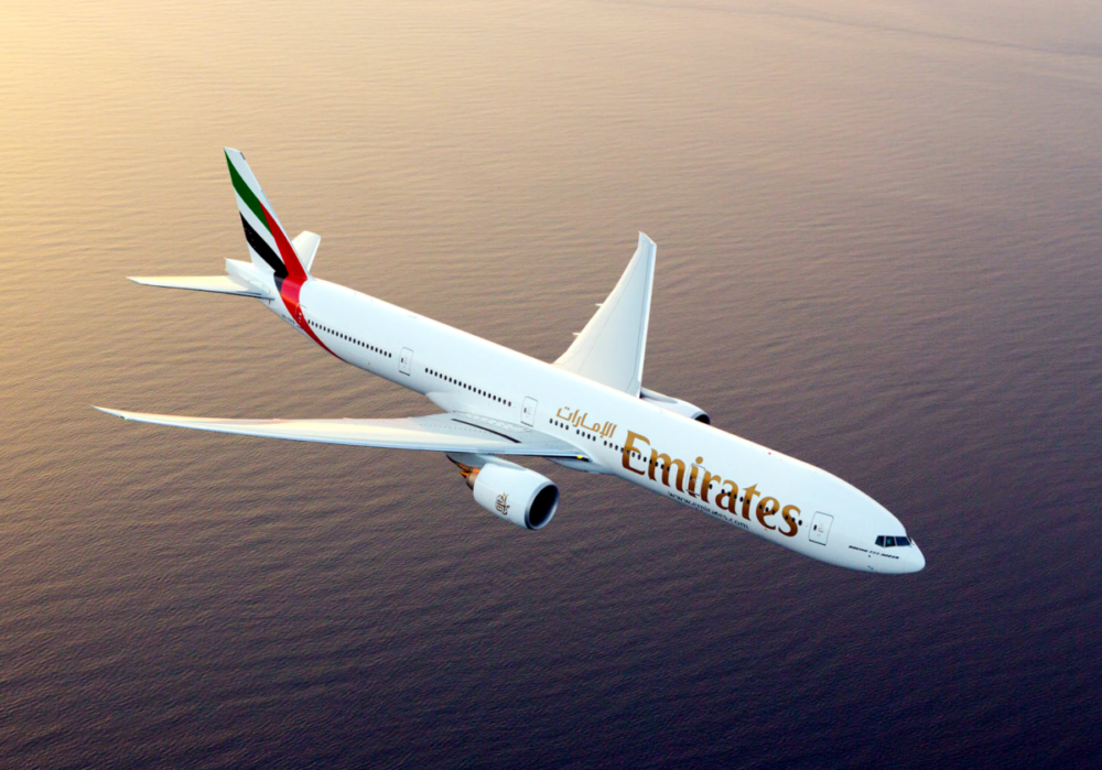 Emirates-Boeing-777-Long-Takeoff